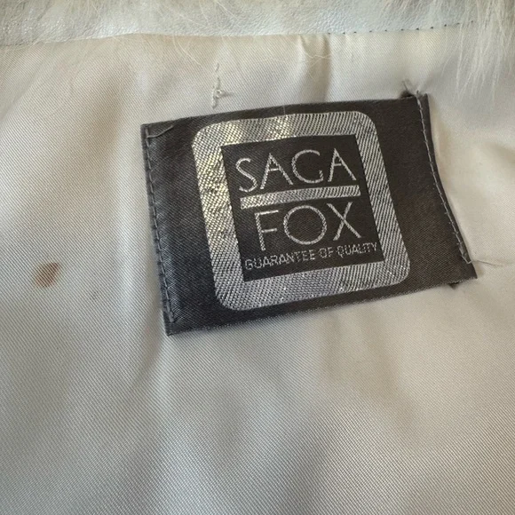 Elegant White silver blue white Fox Fur Coat - Picture 14 of 16